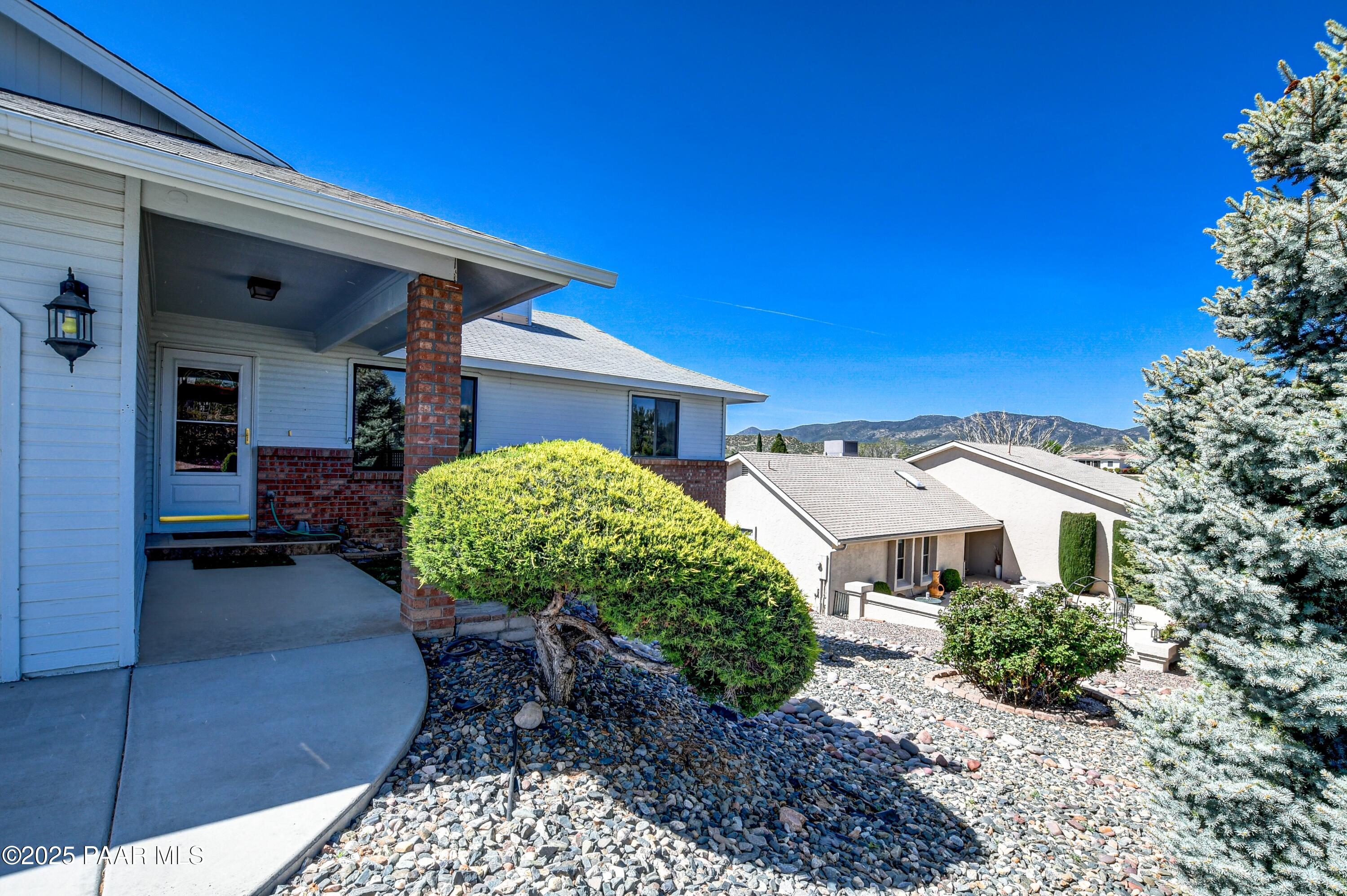 1107 N Buena Vista East