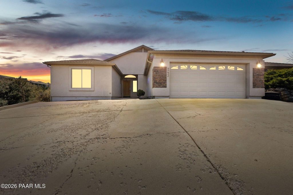 Photo of 243 Lakewood Circle, Prescott, AZ 86301 (MLS # 1080197)