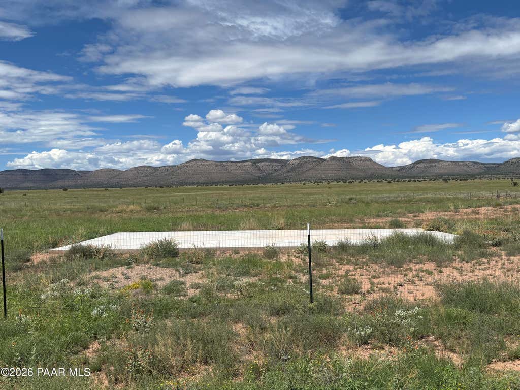 Photo of 3210 W Limestone Drive, Paulden, AZ 86334 (MLS # 1084453)