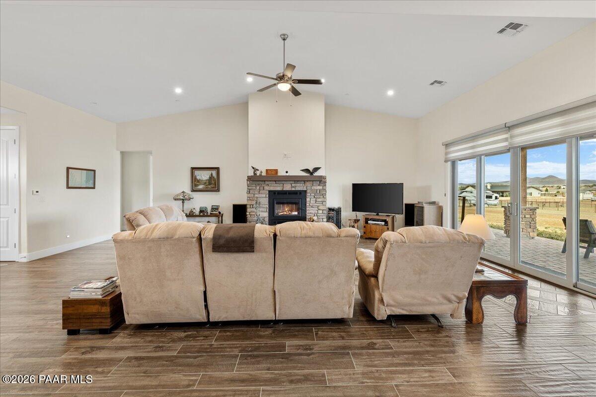 10407 N Rod Iron Road