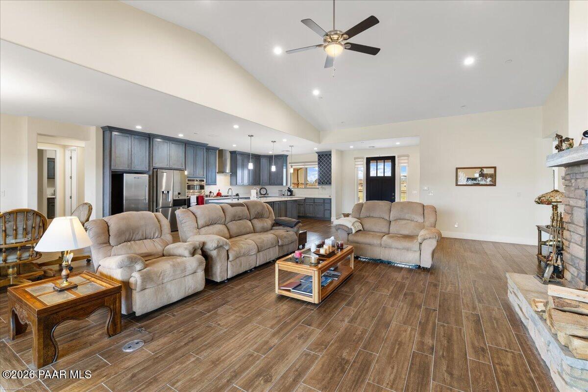 10407 N Rod Iron Road