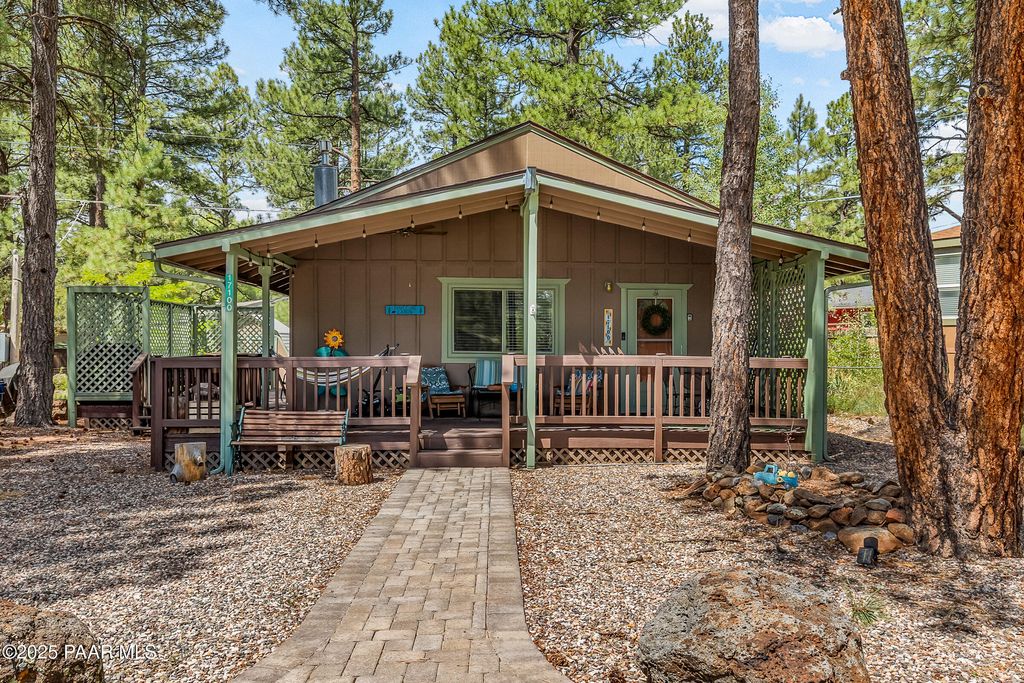 Photo of 17100 S Poco Place, Munds Park, AZ 86017 (MLS # 1078307)