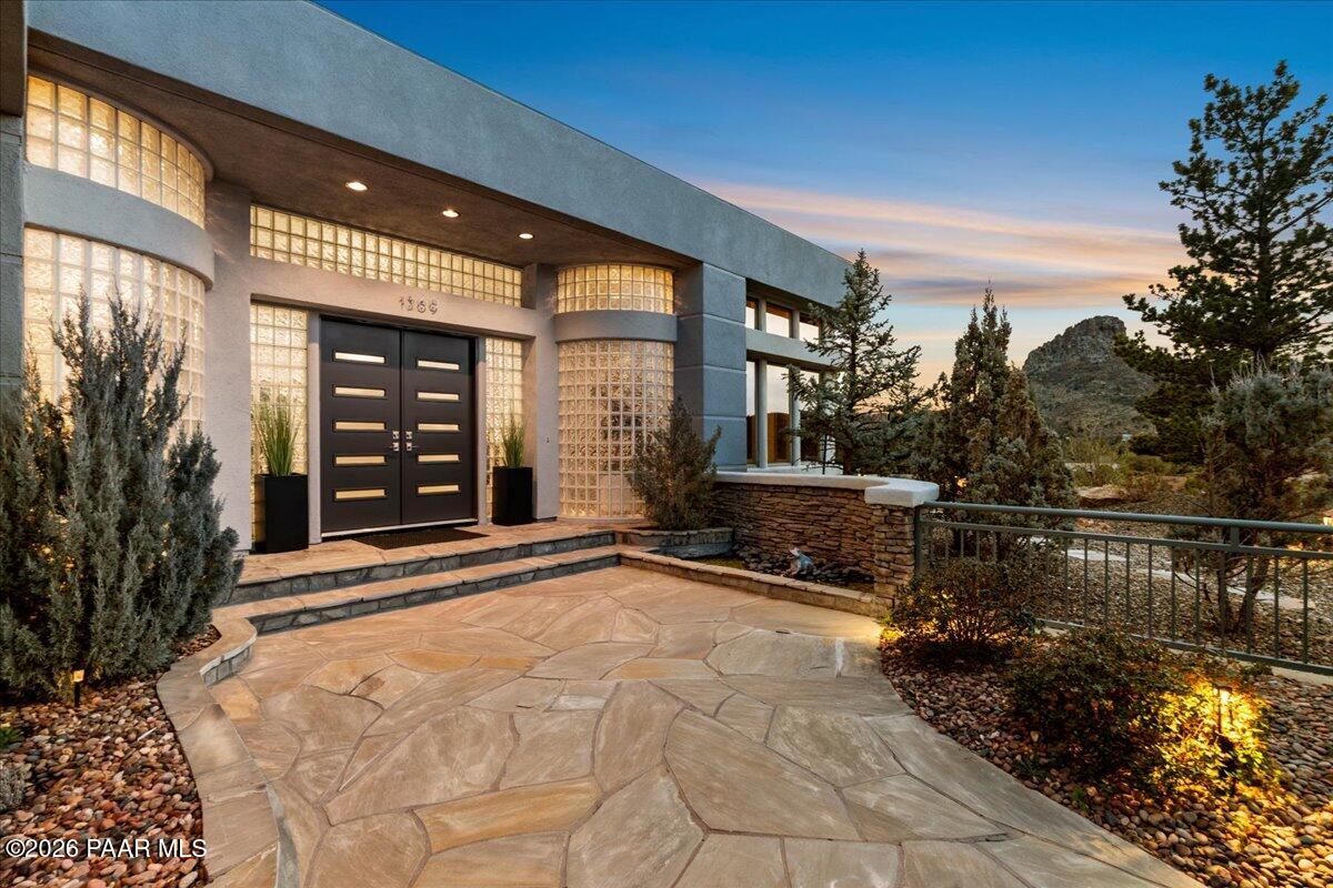 1369 Sierry Peaks Drive