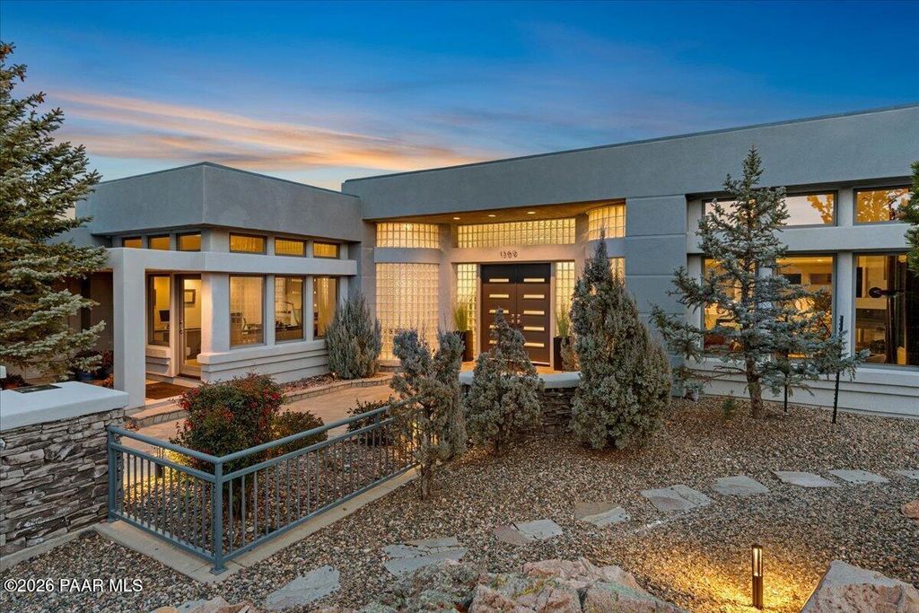 Photo of 1369 Sierry Peaks Drive, Prescott, AZ 86305 (MLS # 1079226)