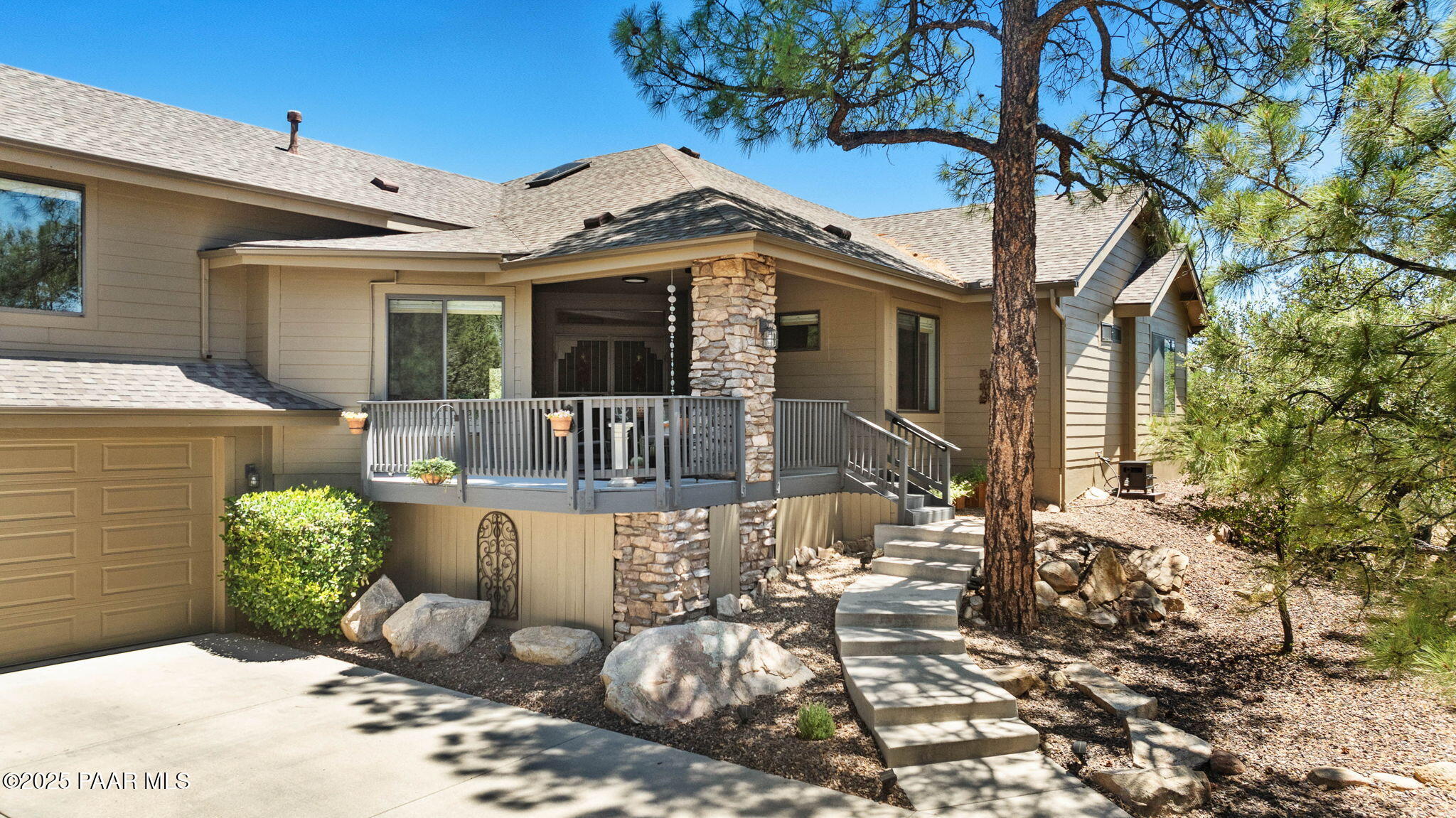 1920 Pine Tree Dr Drive