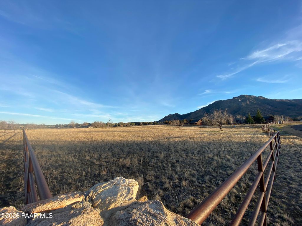 Photo of 8935 N Callahan Road, Prescott, AZ 86305 (MLS # 1080368)