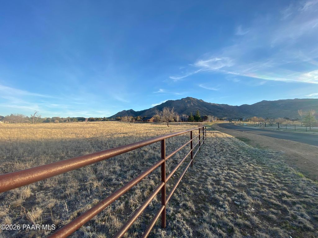 Photo of 8935 N Callahan Road, Prescott, AZ 86305 (MLS # 1080368)