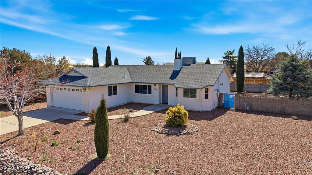 Photo of 7611 E Las Flores Avenue, Prescott Valley, AZ 86314 (MLS # 1080103)