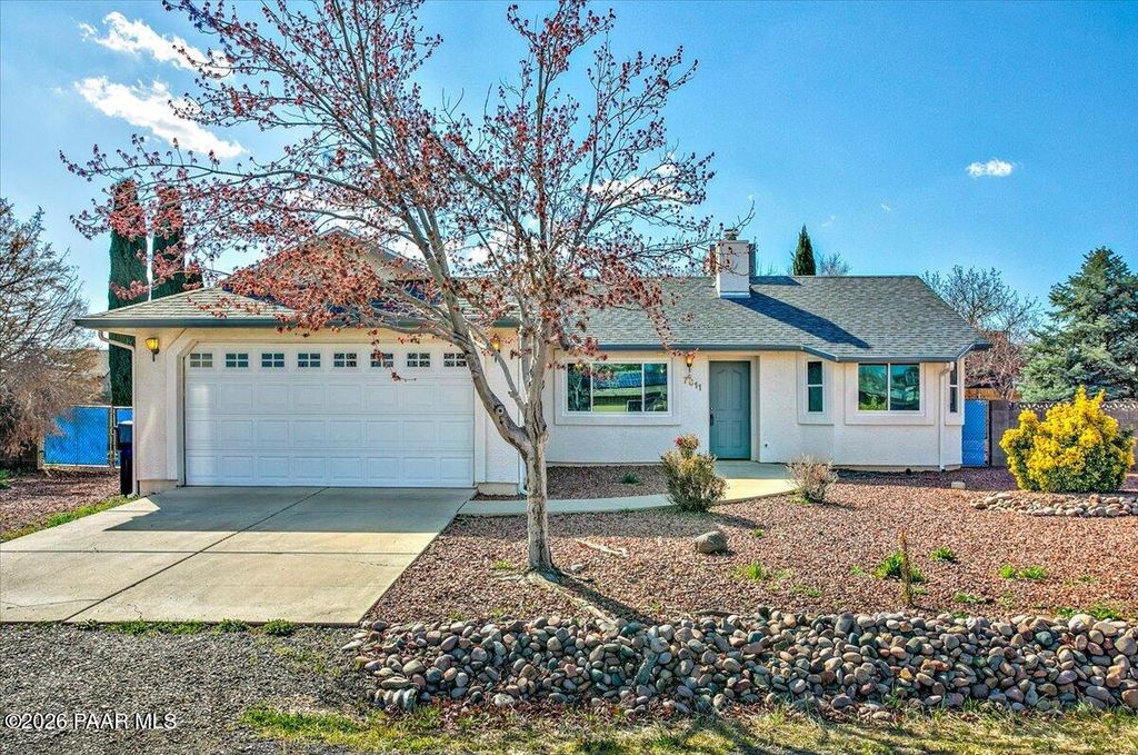 Photo of 7611 E Las Flores Avenue, Prescott Valley, AZ 86314 (MLS # 1080103)