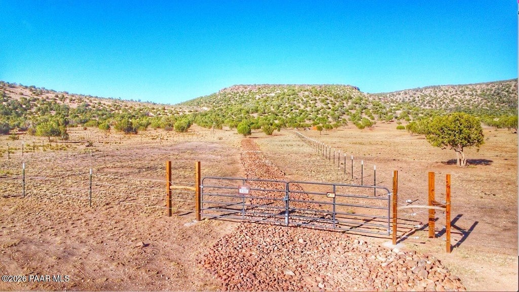 Photo of 1141 Markham Pass, Seligman, AZ 86337 (MLS # 1083198)