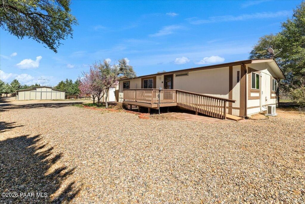Photo of 6911 N Lariat Lane, Prescott, AZ 86305 (MLS # 1083975)