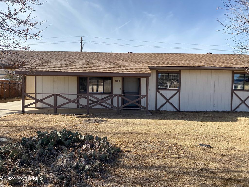 Photo of 4500 N Carla Vista Drive, Prescott Valley, AZ 86314 (MLS # 1081370)