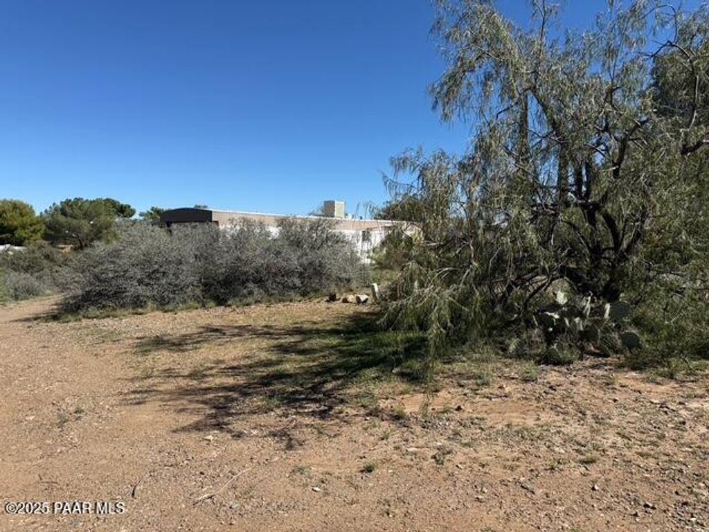 Photo of 17414 E Meadow Lane, Mayer, AZ 86333 (MLS # 1077225)