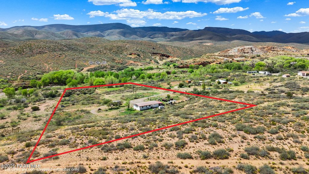 Photo of 11809 E Hackberry Mine Road, Mayer, AZ 86333 (MLS # 1078211)