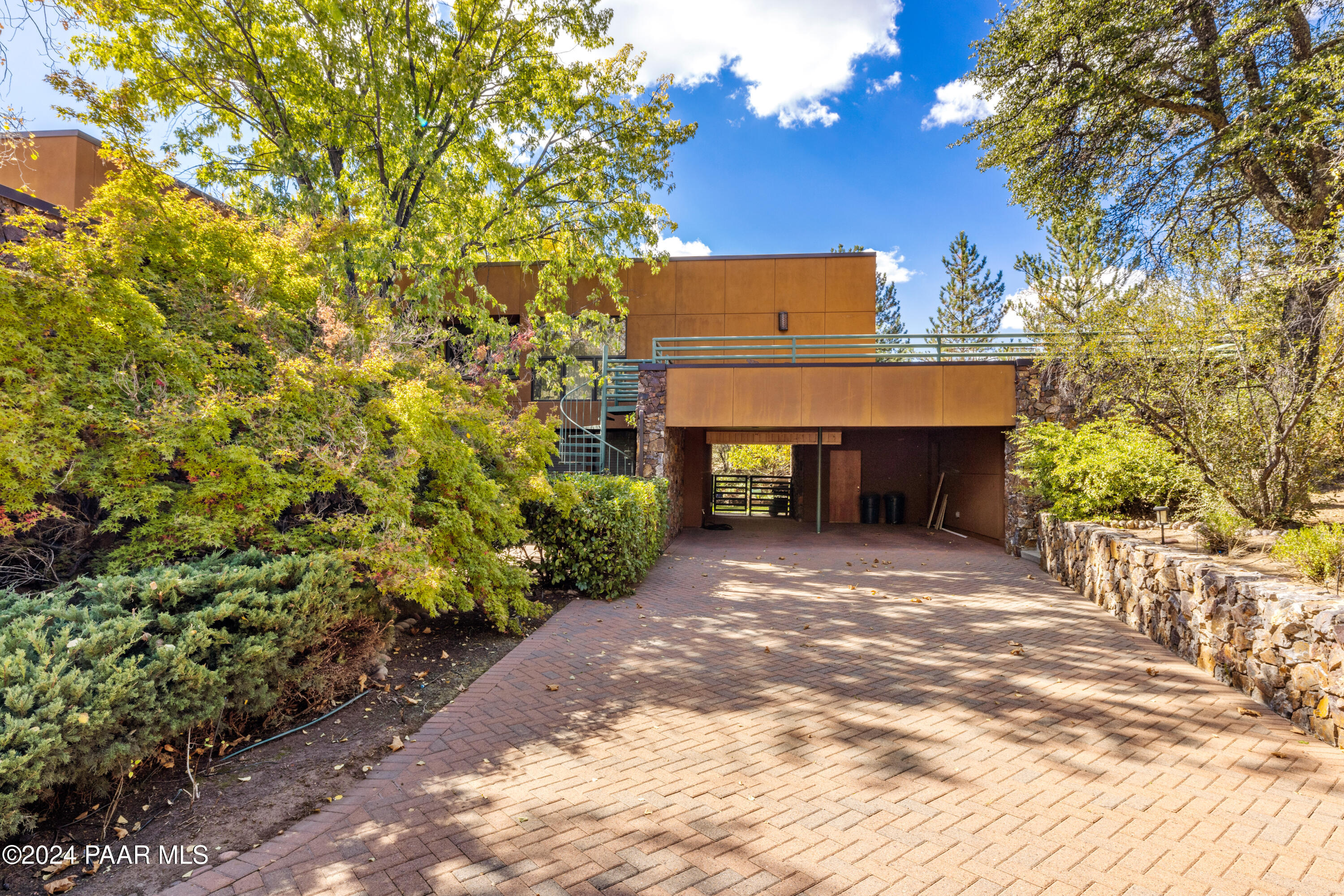 22 Pinnacle Road
