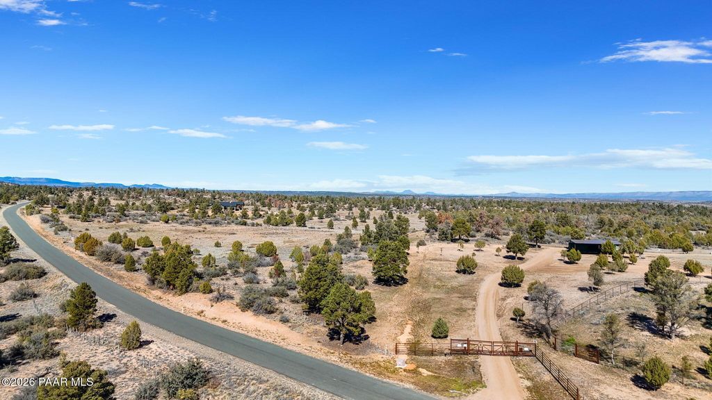 Photo of 2 N Las Vegas Road, Prescott, AZ 86305 (MLS # 1079601)