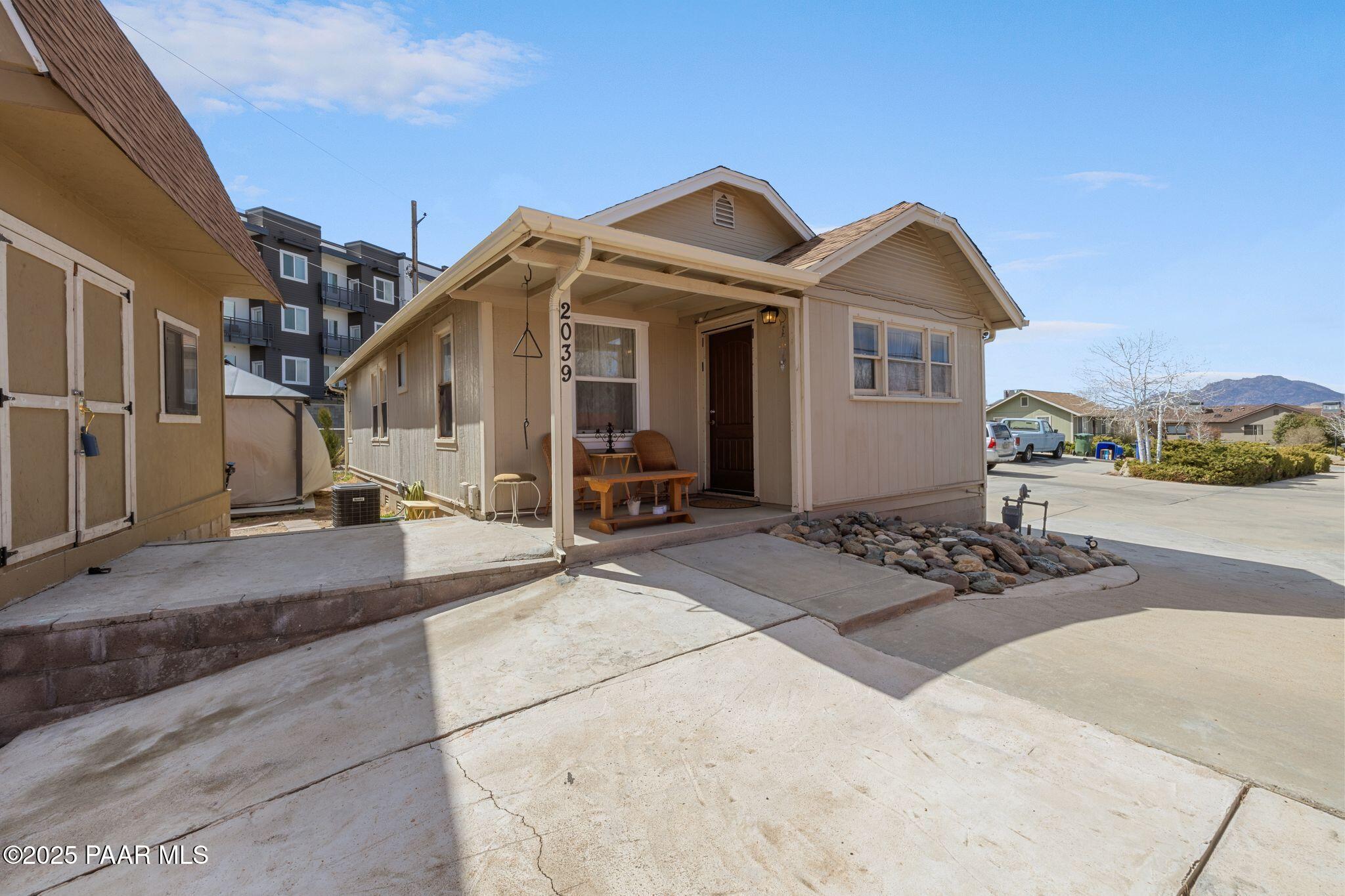 2039 Willow Lake Road