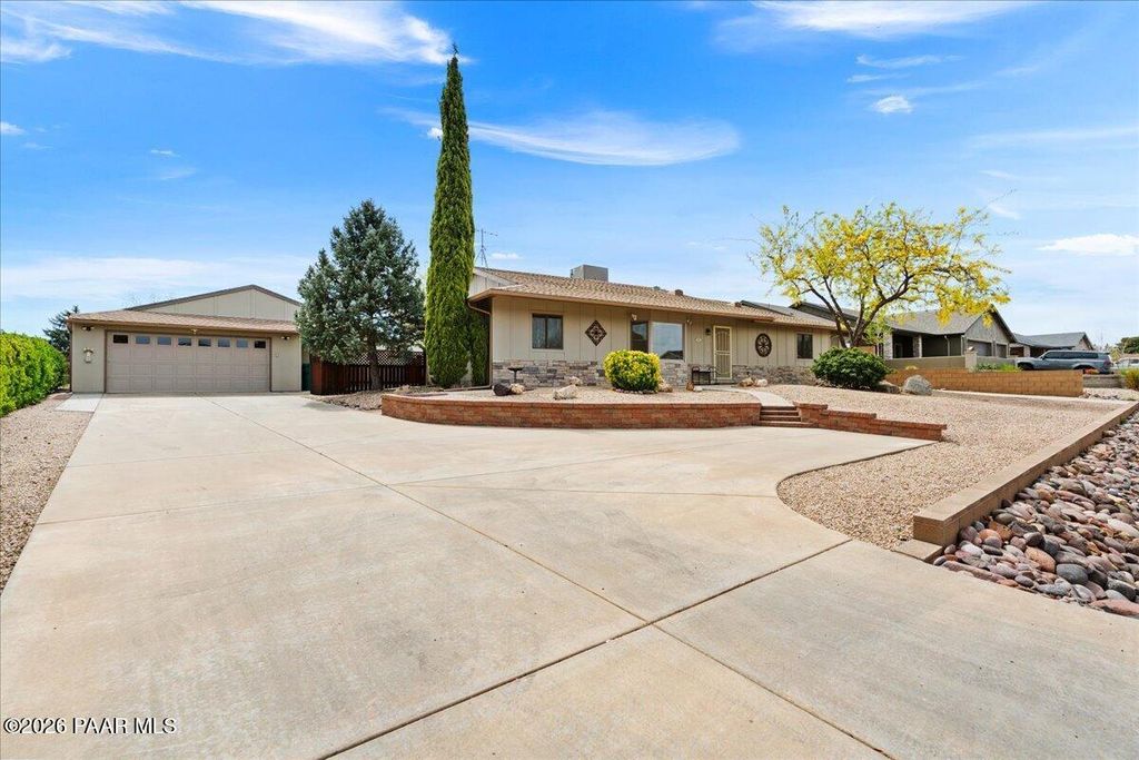 Photo of 9665 E Catalina Drive, Prescott Valley, AZ 86314 (MLS # 1080900)