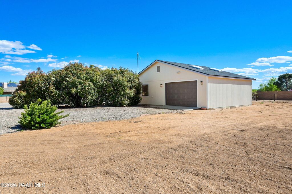Photo of 8869 E Volcano Drive, Prescott Valley, AZ 86314 (MLS # 1081048)
