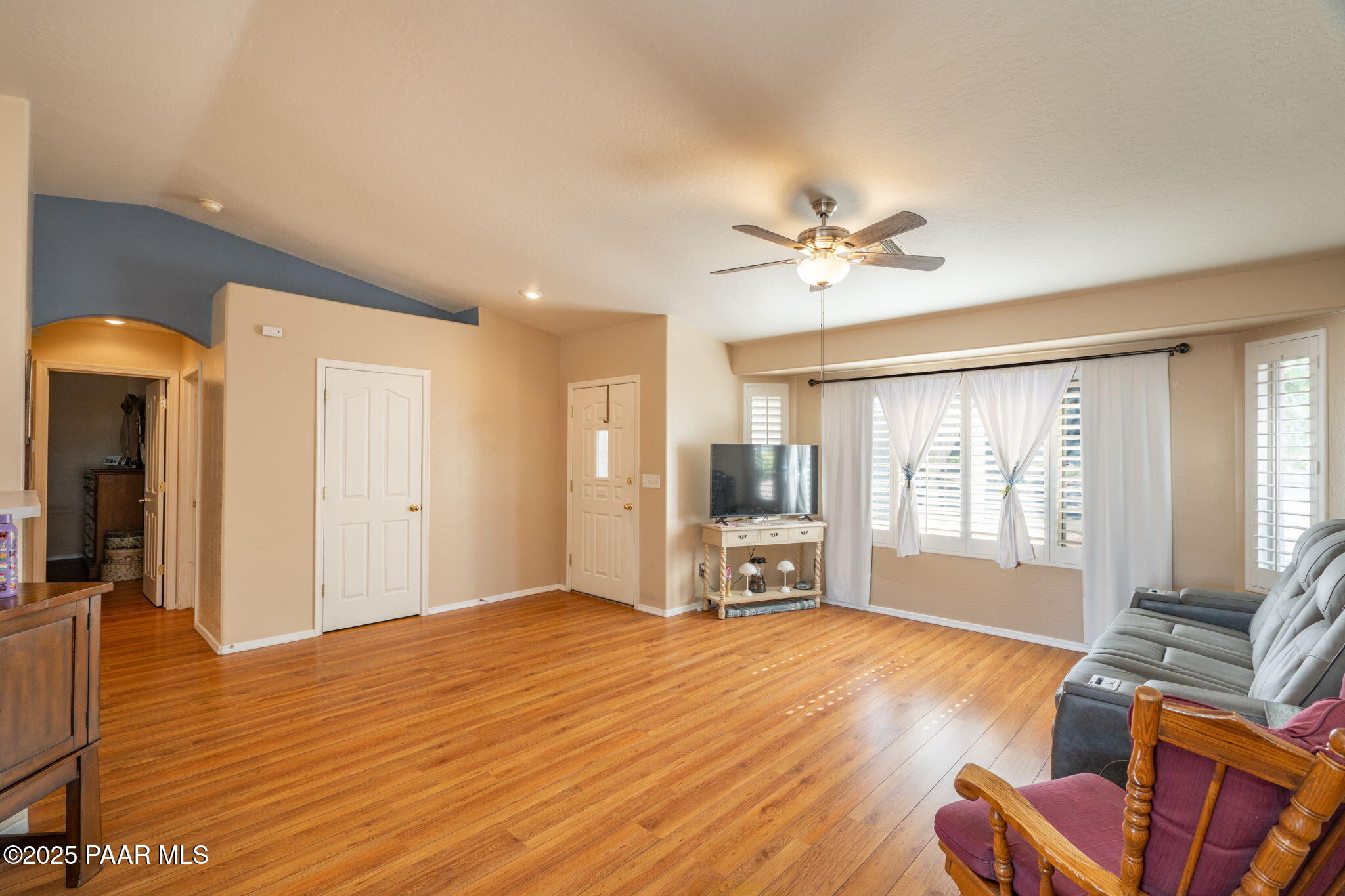 7300 N Summit View Drive