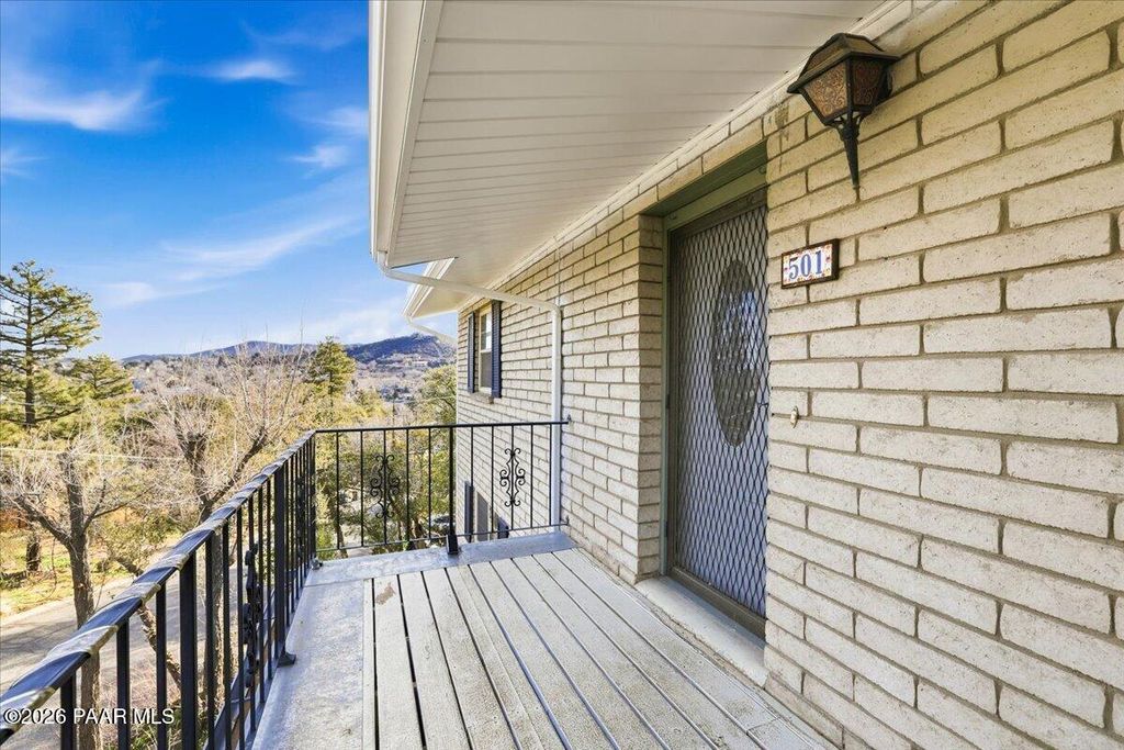 Photo of 501 Mesa Drive, Prescott, AZ 86303 (MLS # 1079085)