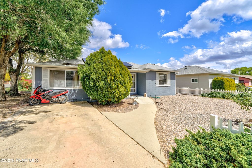 Photo of 626 W Delano Avenue, Prescott, AZ 86301 (MLS # 1081172)