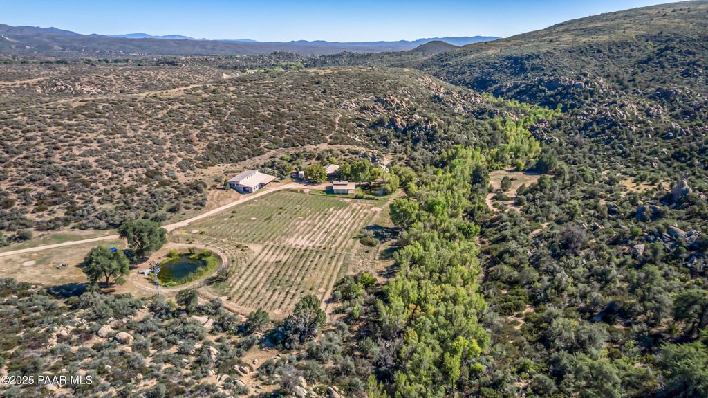 Photo of 1320 S Grisby Road, Skull Valley, AZ 86338 (MLS # 1076948)