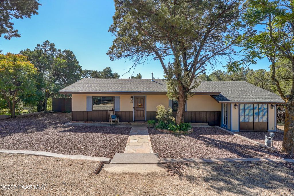 Photo of 841 Danita Street, Prescott, AZ 86301 (MLS # 1077376)