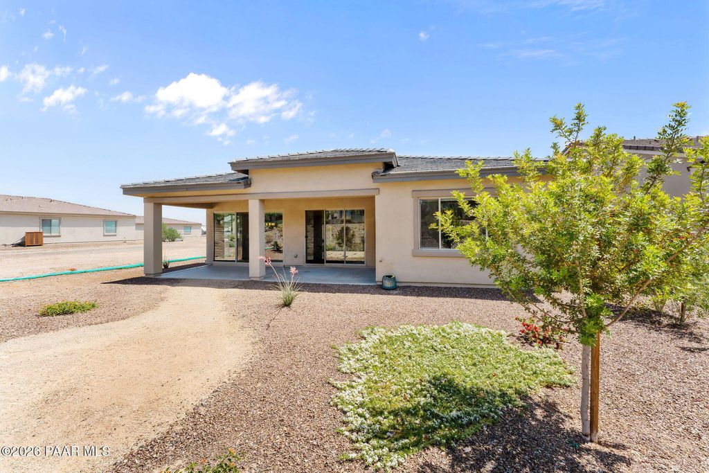 Photo of 4290 Copperhead Drive, Wickenburg, AZ 85390 (MLS # 1081595)