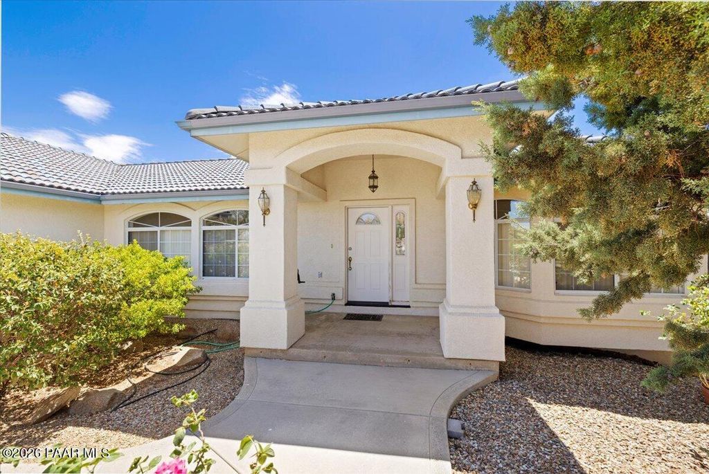 Photo of 9901 E Texas Drive, Prescott Valley, AZ 86314 (MLS # 1081616)
