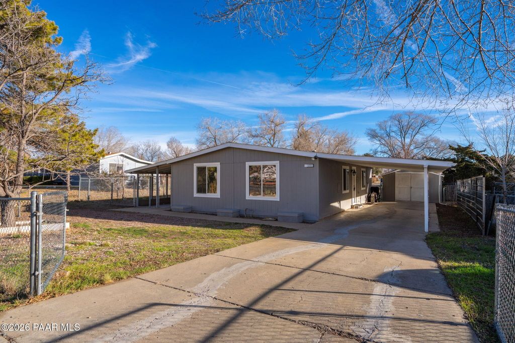 Photo of 6355 N Union Drive, Prescott Valley, AZ 86314 (MLS # 1078784)