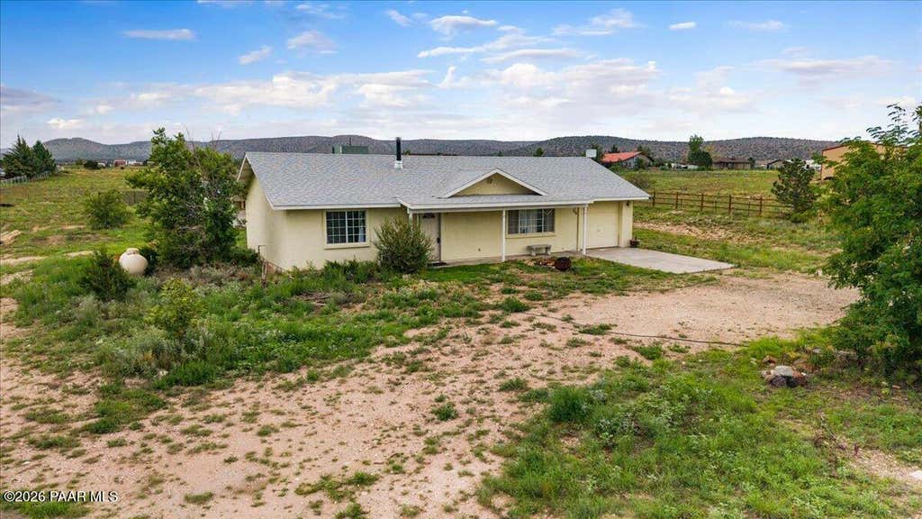 Photo of 750 W Iris Road, Paulden, AZ 86334 (MLS # 1084045)