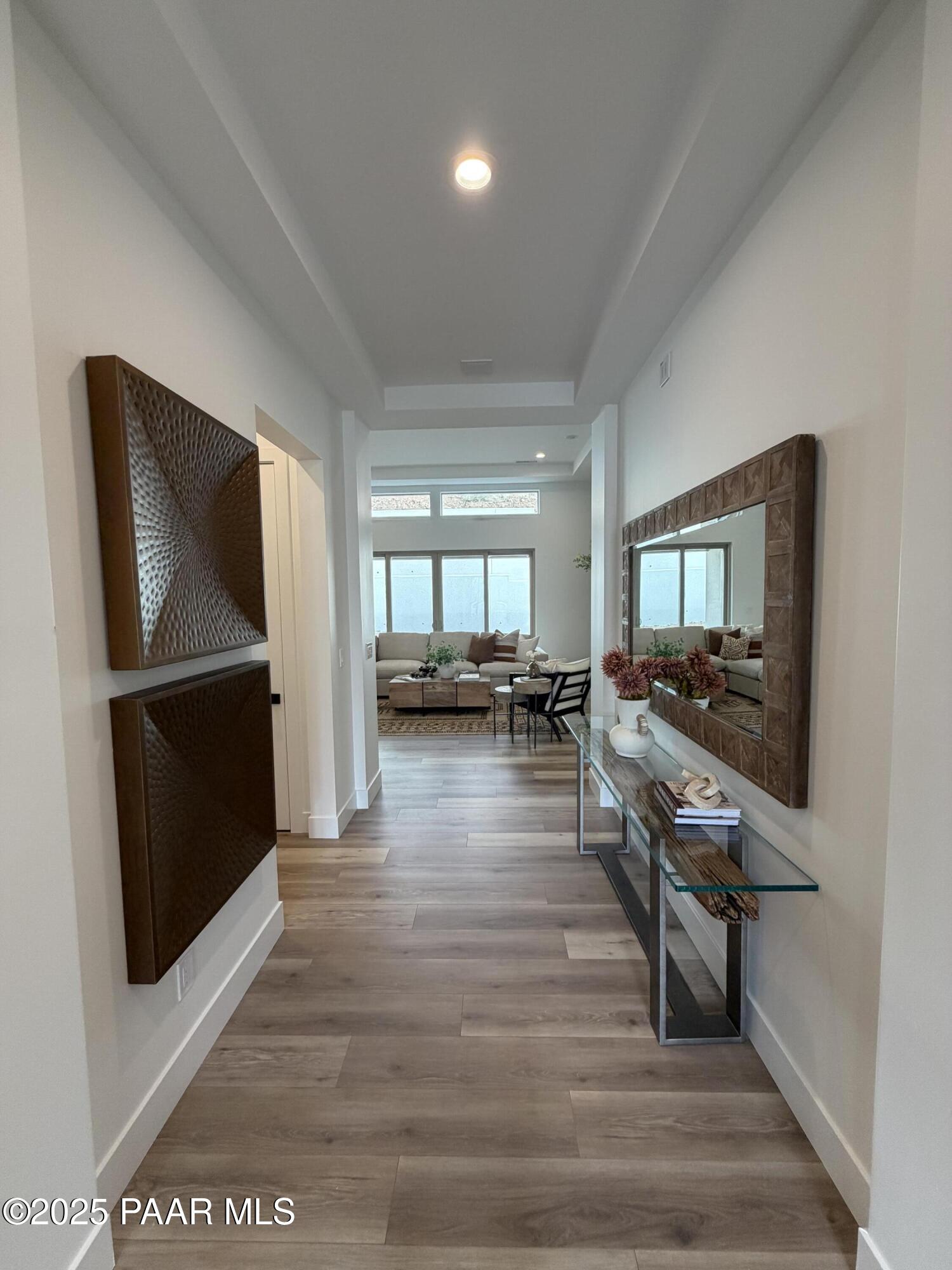 1116 S Lakeview Drive