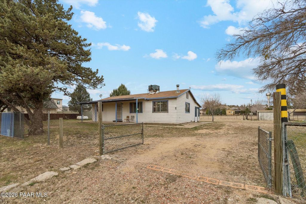 Photo of 16578 W Unknown Mexican Avenue, Peeples Valley, AZ 86332 (MLS # 1079534)