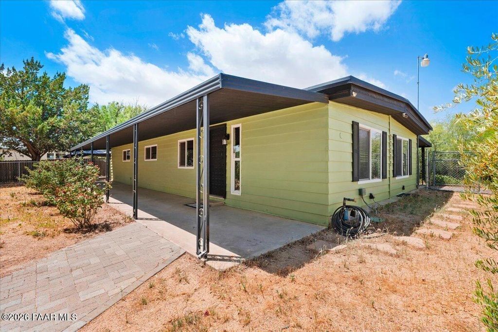 Photo of 20589 E Larry Lane, Mayer, AZ 86333 (MLS # 1082130)