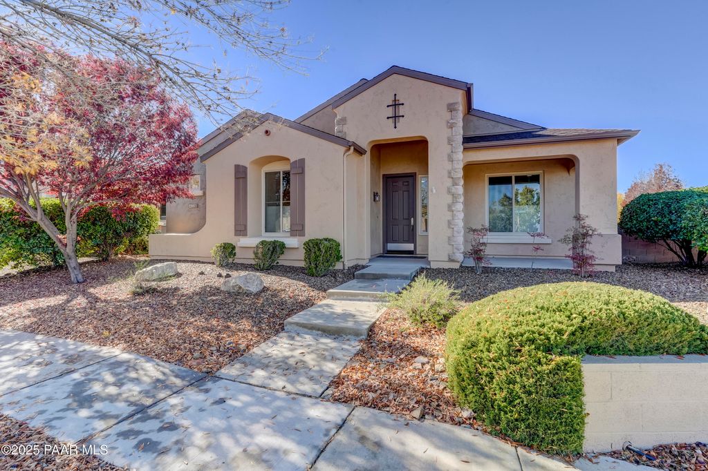 Photo of 1168 N Hobble Strap Street, Prescott Valley, AZ 86314 (MLS # 1077976)