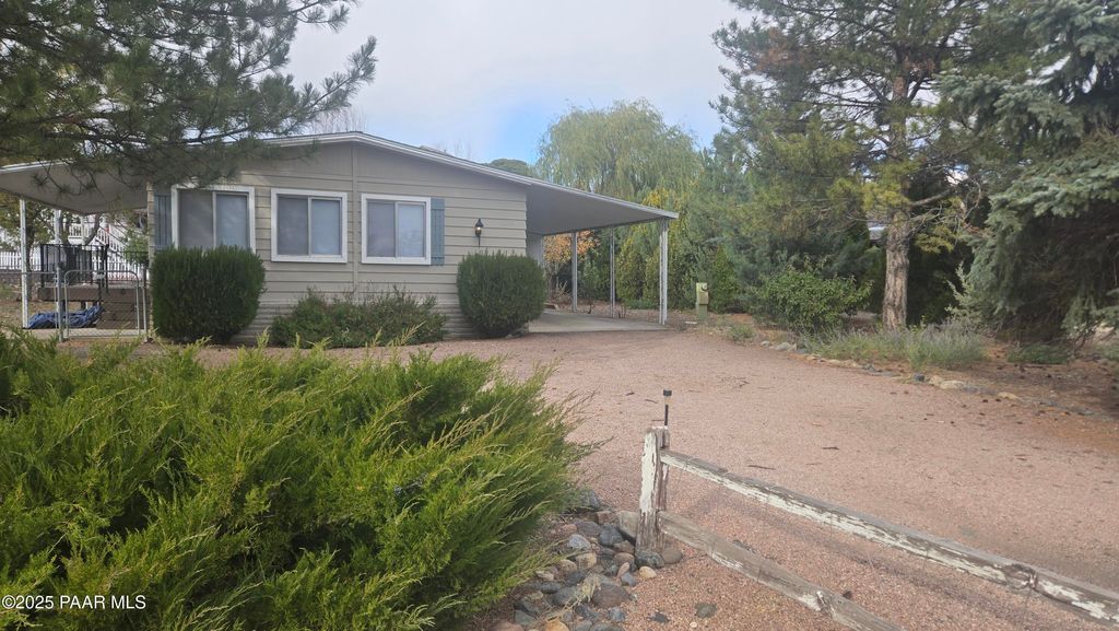 Photo of 10330 Manzanita Trail, Dewey-Humboldt, AZ 86327 (MLS # 1078247)