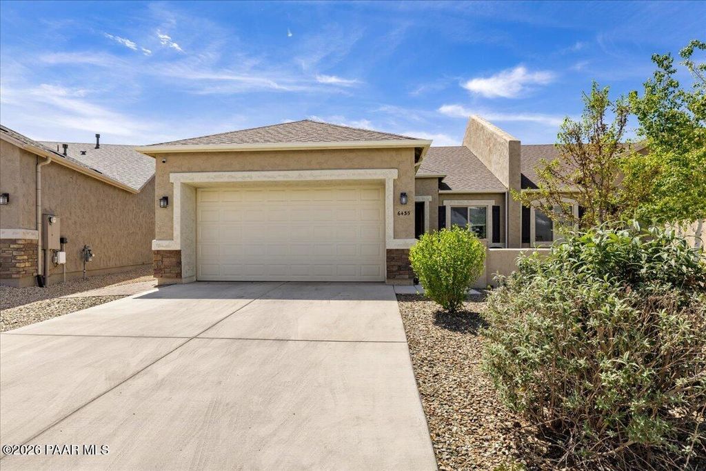 Photo of 6435 E Endicott Way #11, Prescott Valley, AZ 86314 (MLS # 1081127)