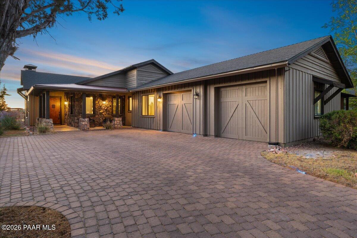5740 W Johnny Mullins Drive