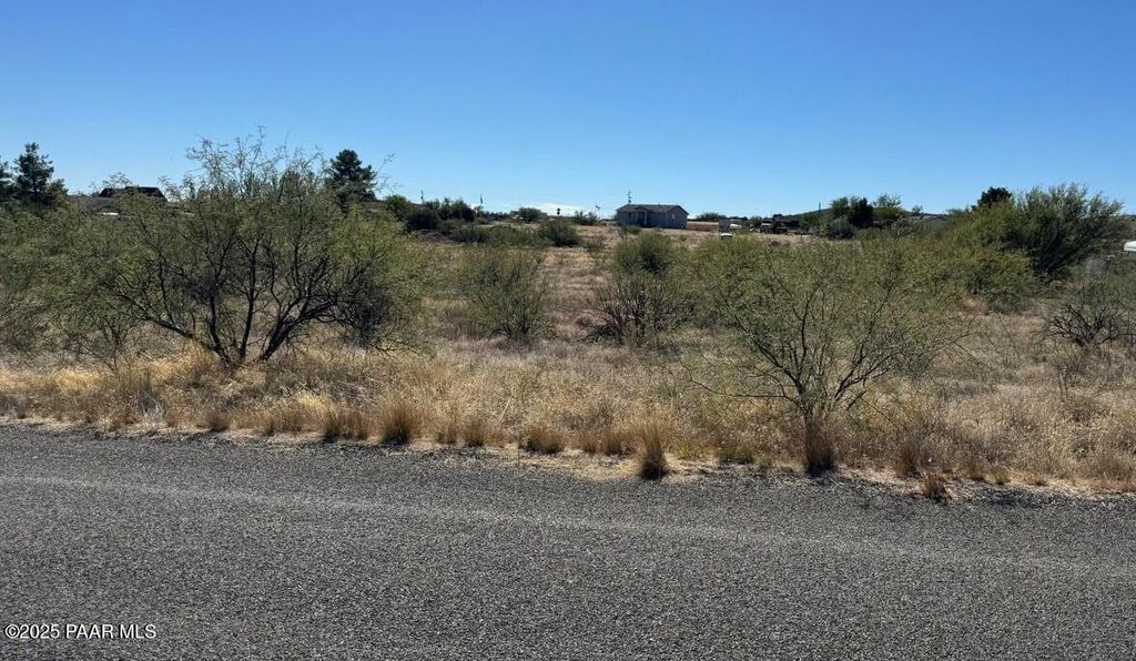 Photo of 19859 E Prickly Pear Drive, Mayer, AZ 86333 (MLS # 1077134)