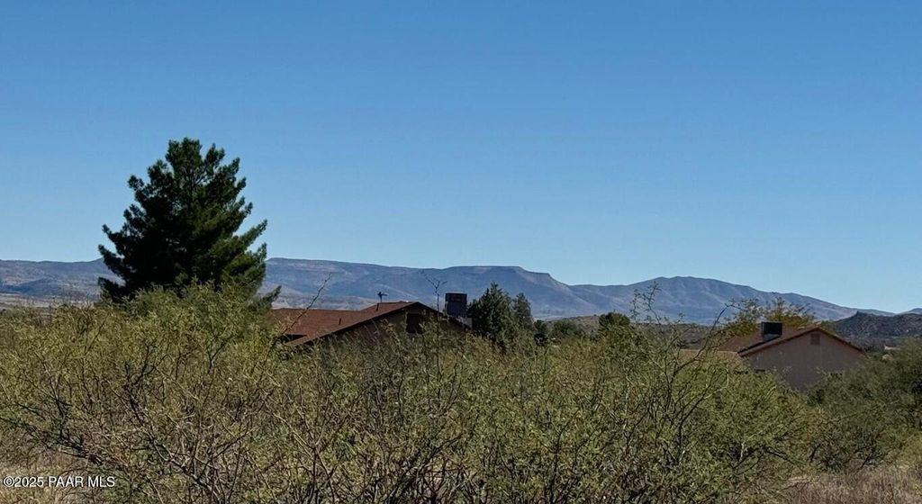 Photo of 19859 E Prickly Pear Drive, Mayer, AZ 86333 (MLS # 1077134)