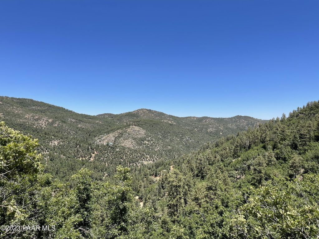 Photo of 861 S Copper Sunset Trail, Mayer, AZ 86333 (MLS # 1080906)