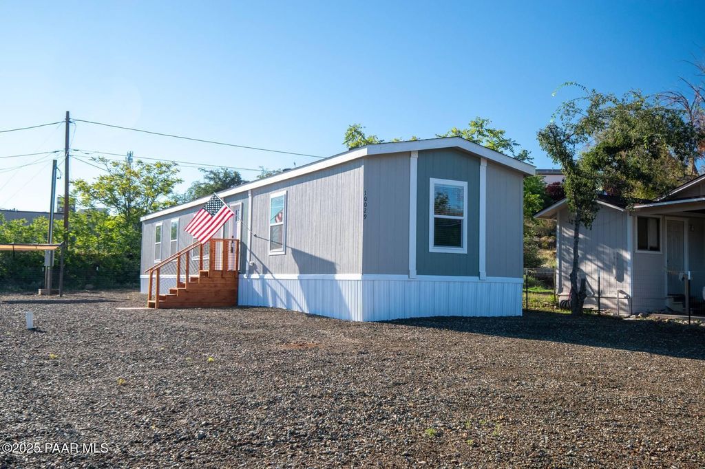 Photo of 10029 S First Street, Mayer, AZ 86333 (MLS # 1076685)