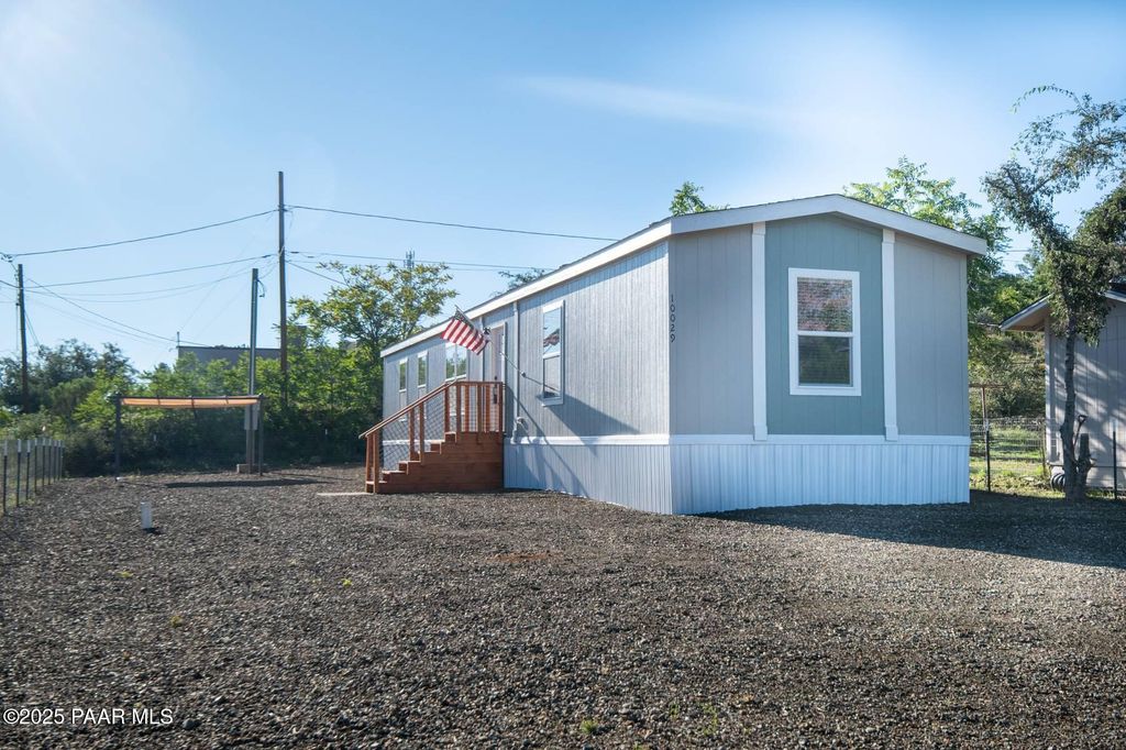 Photo of 10029 S First Street, Mayer, AZ 86333 (MLS # 1076685)