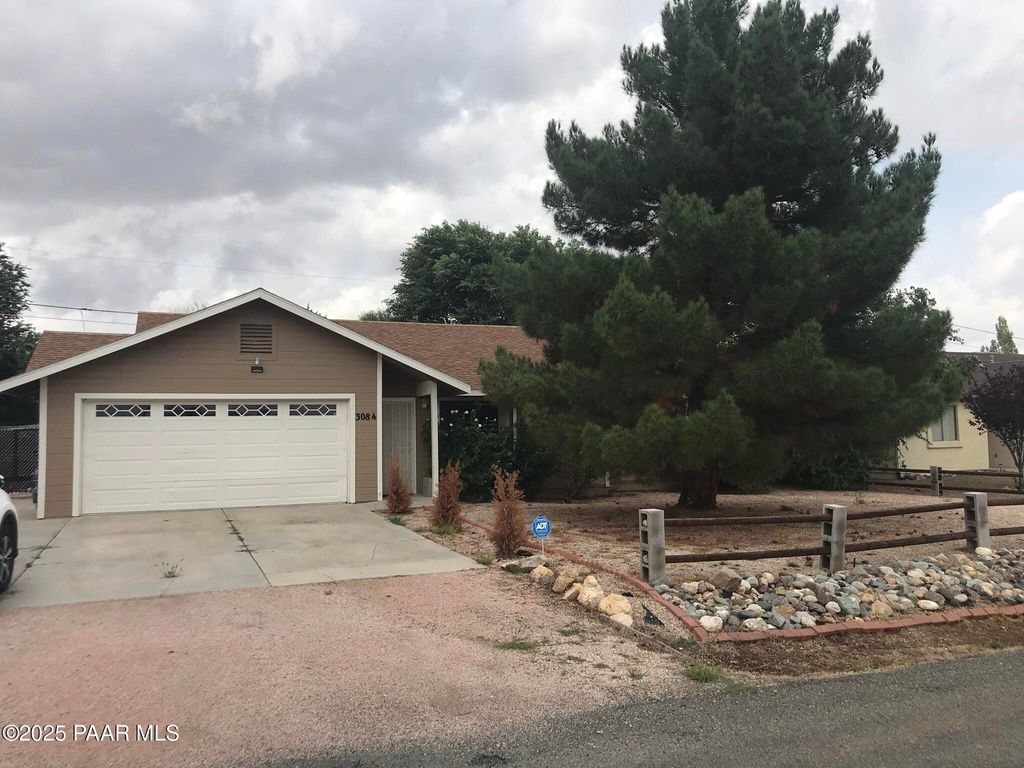 Photo of 3084 N Constance Drive, Prescott Valley, AZ 86314 (MLS # 1078310)