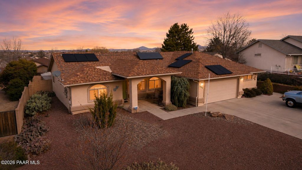 Photo of 7456 N Summit View Drive, Prescott Valley, AZ 86315 (MLS # 1082202)