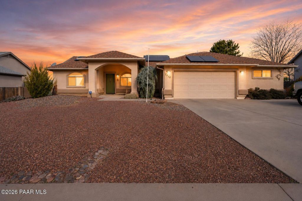 Photo of 7456 N Summit View Drive, Prescott Valley, AZ 86315 (MLS # 1082202)