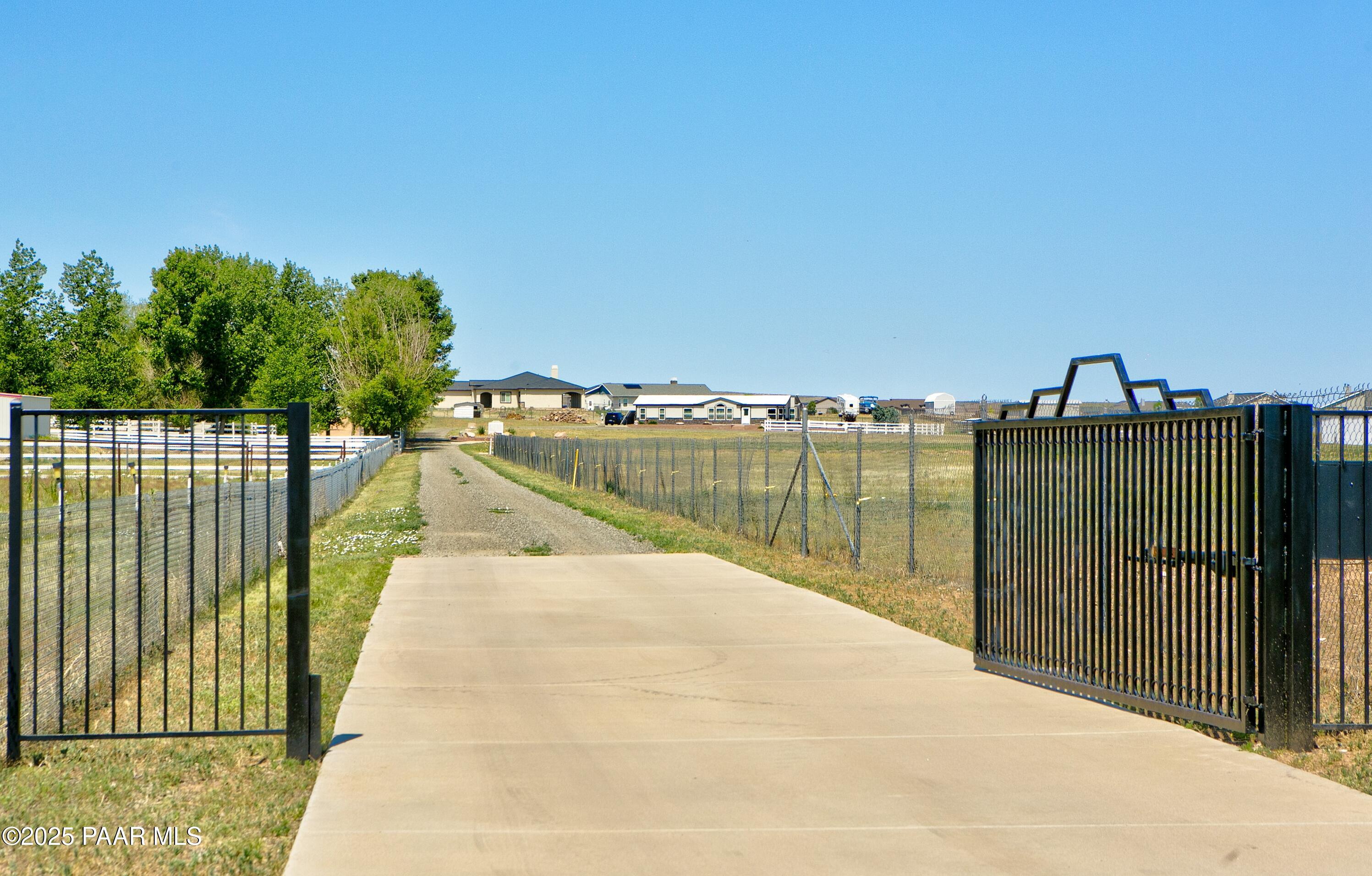 10450 N Poquito Valley Road