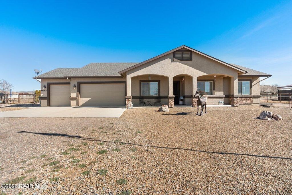 Photo of 11295 N Scalli Way, Prescott Valley, AZ 86315 (MLS # 1078841)