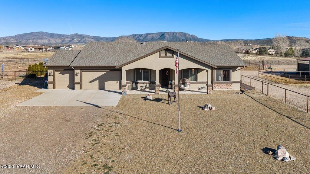Photo of 11295 N Scalli Way, Prescott Valley, AZ 86315 (MLS # 1078841)